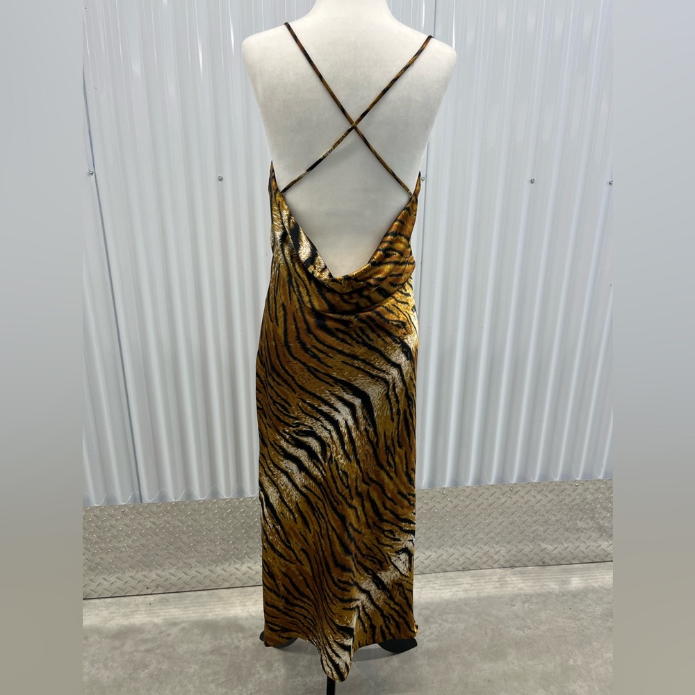 🐅 Wild Tiger Print Maxi Dress